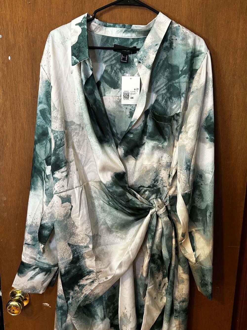 Forever 21+ Green and White Abstract Print Tie-Front Shirt Dress Size 3X